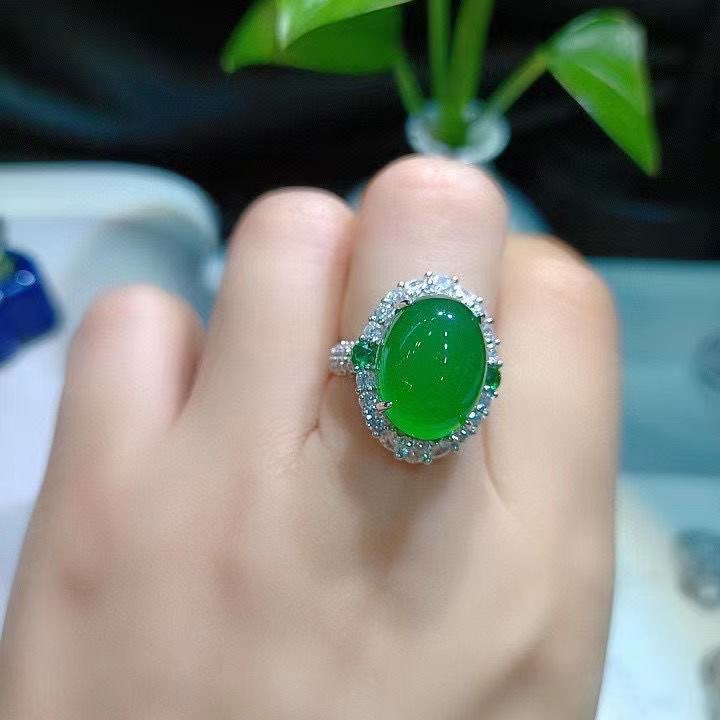 Women's rings are exploding