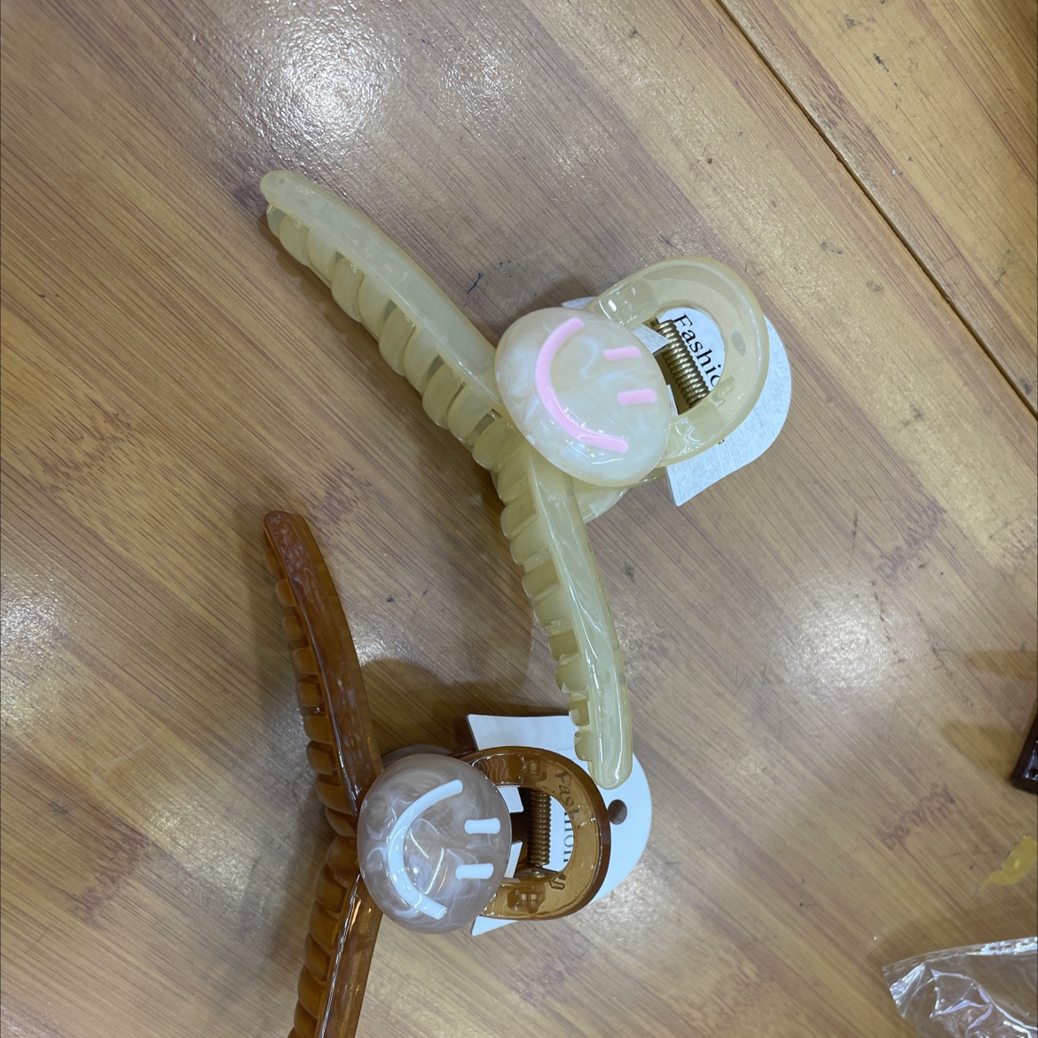 Large Clip Jelly-Colored Smiley Face 😃 Clip full figure