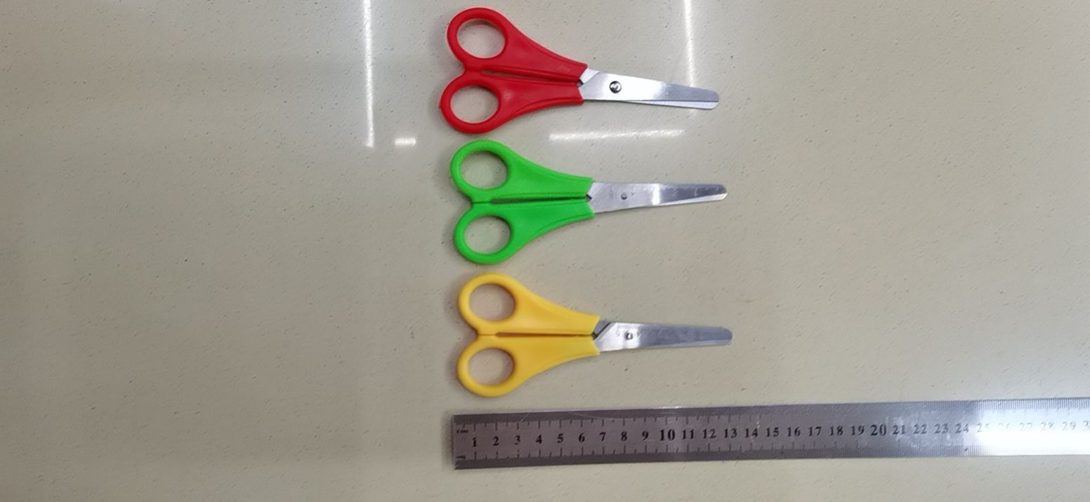Student scissors, office scissors, educational and cultural office scissors, handcrafted scissors, paper-cutting scissors, student scissors like plastic scissors, stationery scissors, paper-cutting scissors Item Picture