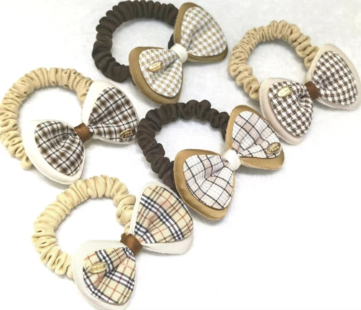 Loop and bow tie