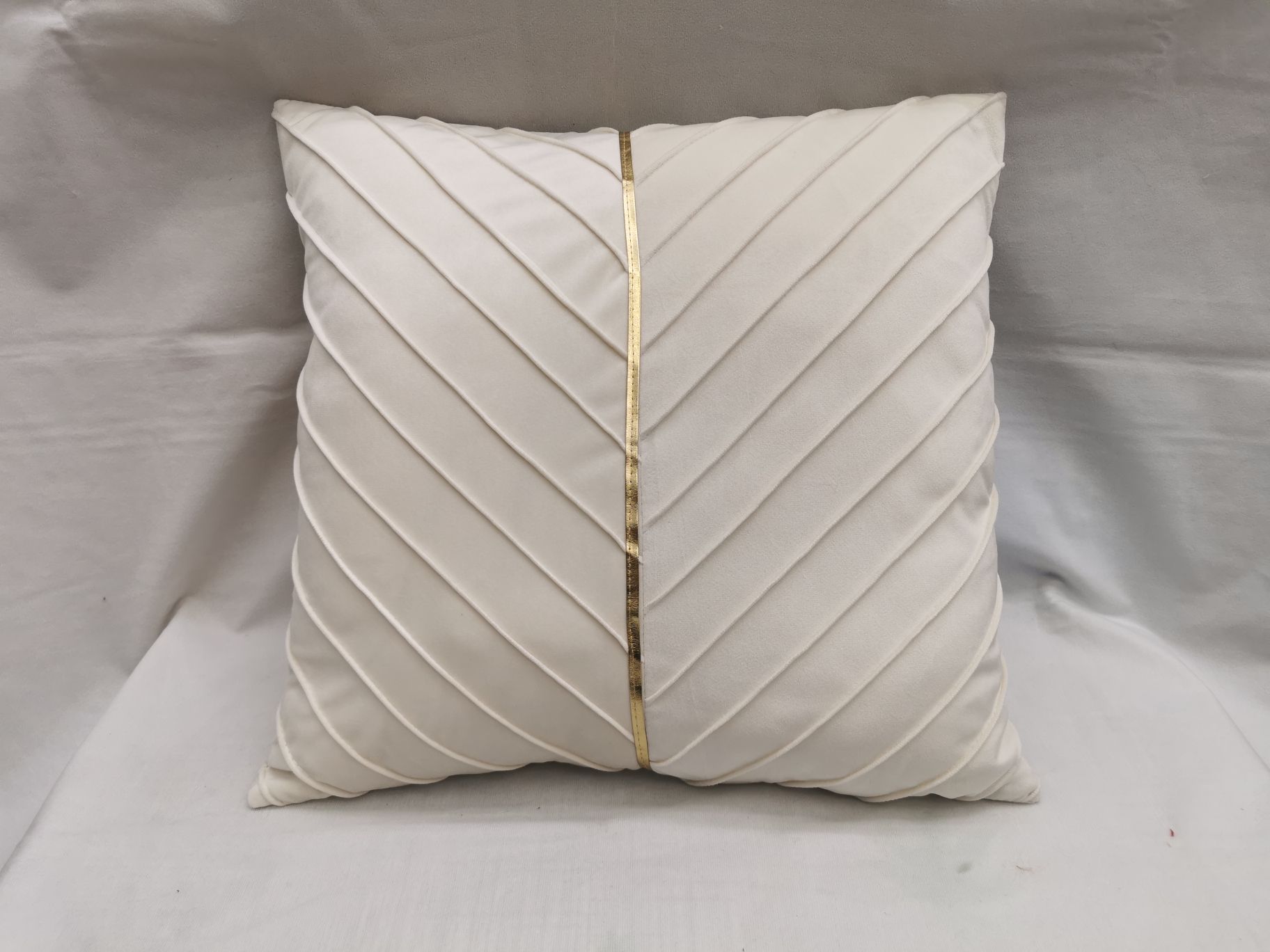 Creative Splicing Throw Pillow Pillow Cover Cushion Watch Movie Sofa Throw Pillow Car Back details Picture