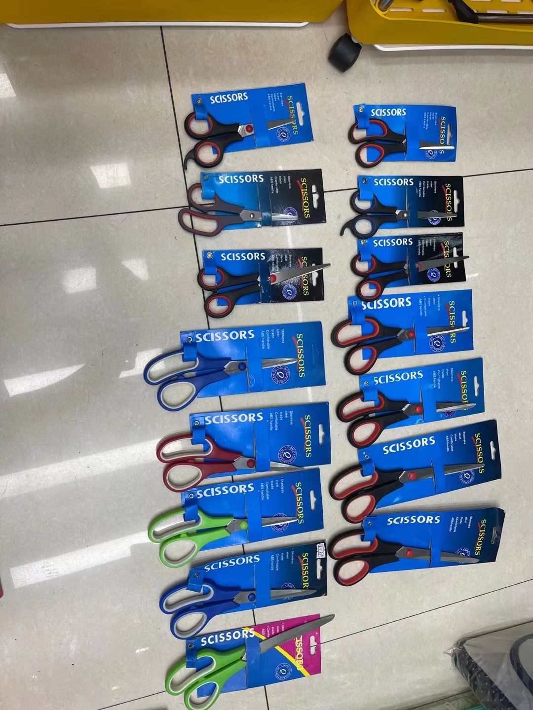 Scissors, scissors, scissors, office and educational knives, scissors, office scissors, rubber and plastic scissors, household scissors, civilian scissors, nail scissors, student scissors Item Picture