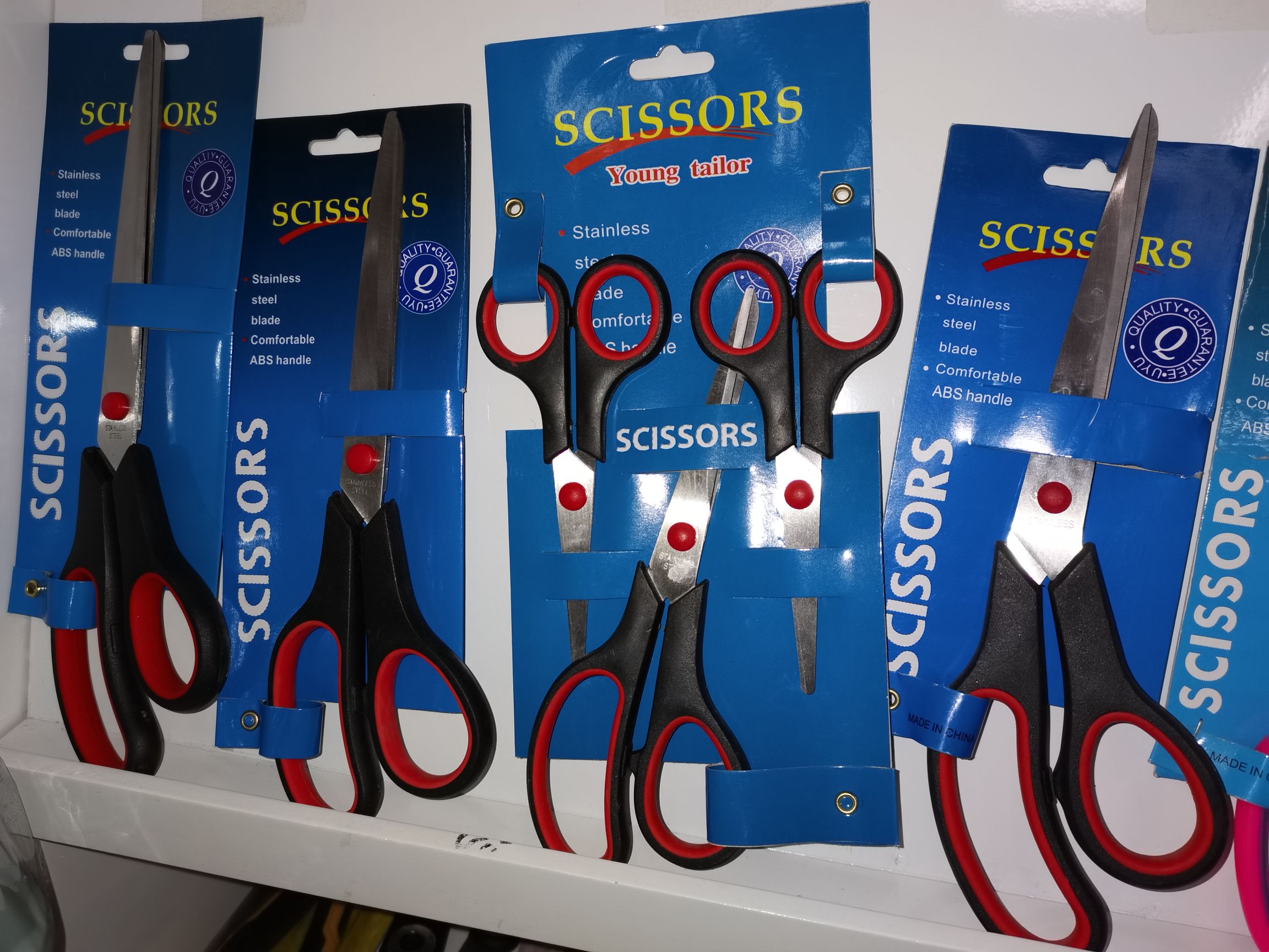 Scissors, scissors, scissors, office and educational knives, scissors, office scissors, rubber and plastic scissors, household scissors, civilian scissors, nail scissors, student scissors Application Scenario