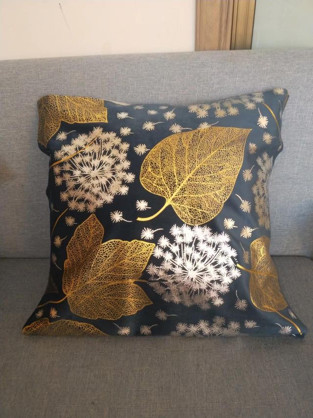 Two-Color Gold And Silver Iron Pillow Pillow Cover Cushion Cushion Cover Sofa Pillow Car Lumbar Support Item Picture