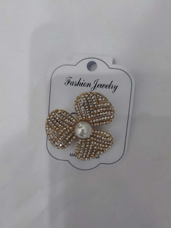 Brooch 29