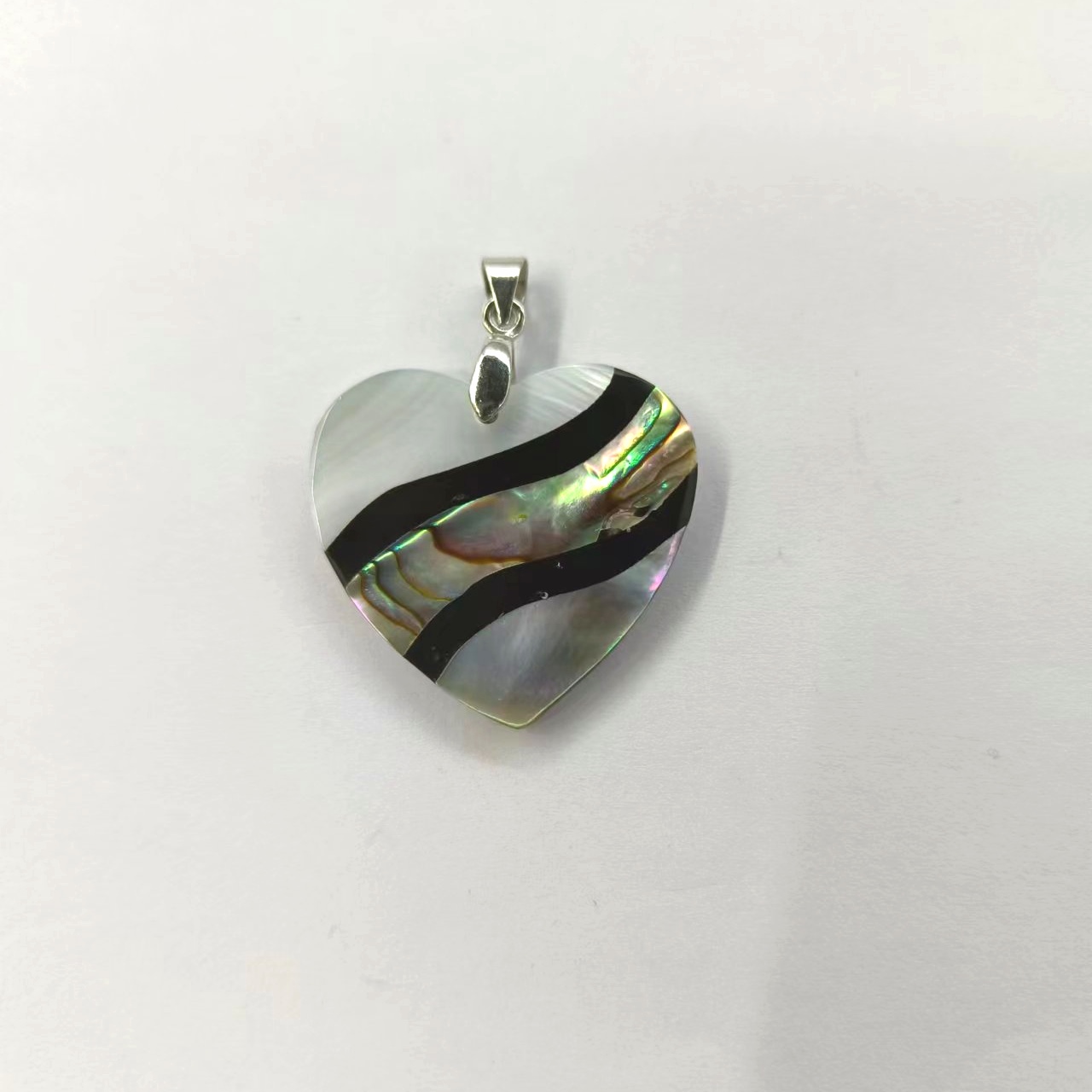 New Zealand Abalone Shell Pendant Abalone Shell Black Butterfly Shell Pendant Shell Shell Small Love Pendant