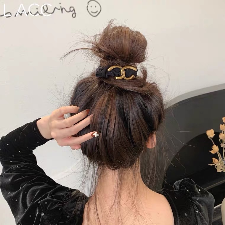 Simple metal scrunchie network red 2022 new style hair band hair rope hair accessories female ball head