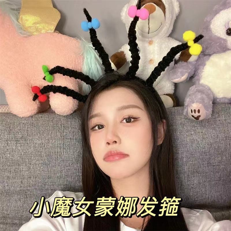 Mona The Witch Headband Cute Twister Stick Fried Hair Braid Black Funny Halloween Party Costume Application Scenario