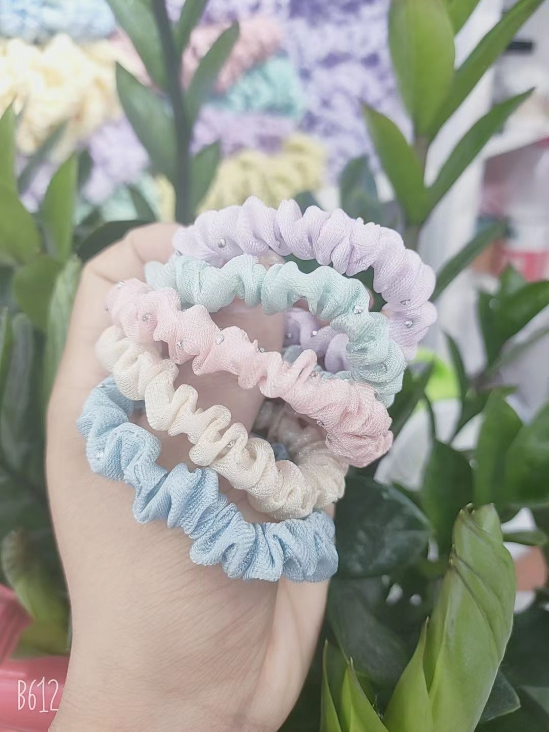 Pearl Ring 3 Cross-border Hot Sale: 60 colors solid color bright color Ding Pig large Intestine Ring Hair ring Elastic Hair ring Factory direct supply Specification image