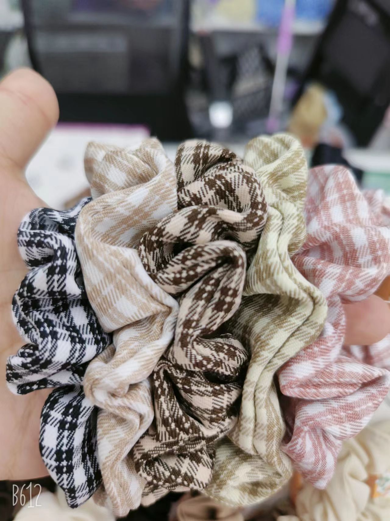 Cross-Border Hot Sale Of Large Intestine 60 Color Pure Color Bright Color Ding Pig Large Intestine Hair Ring Elastic Hair Ring Manufacturers Direct Supply