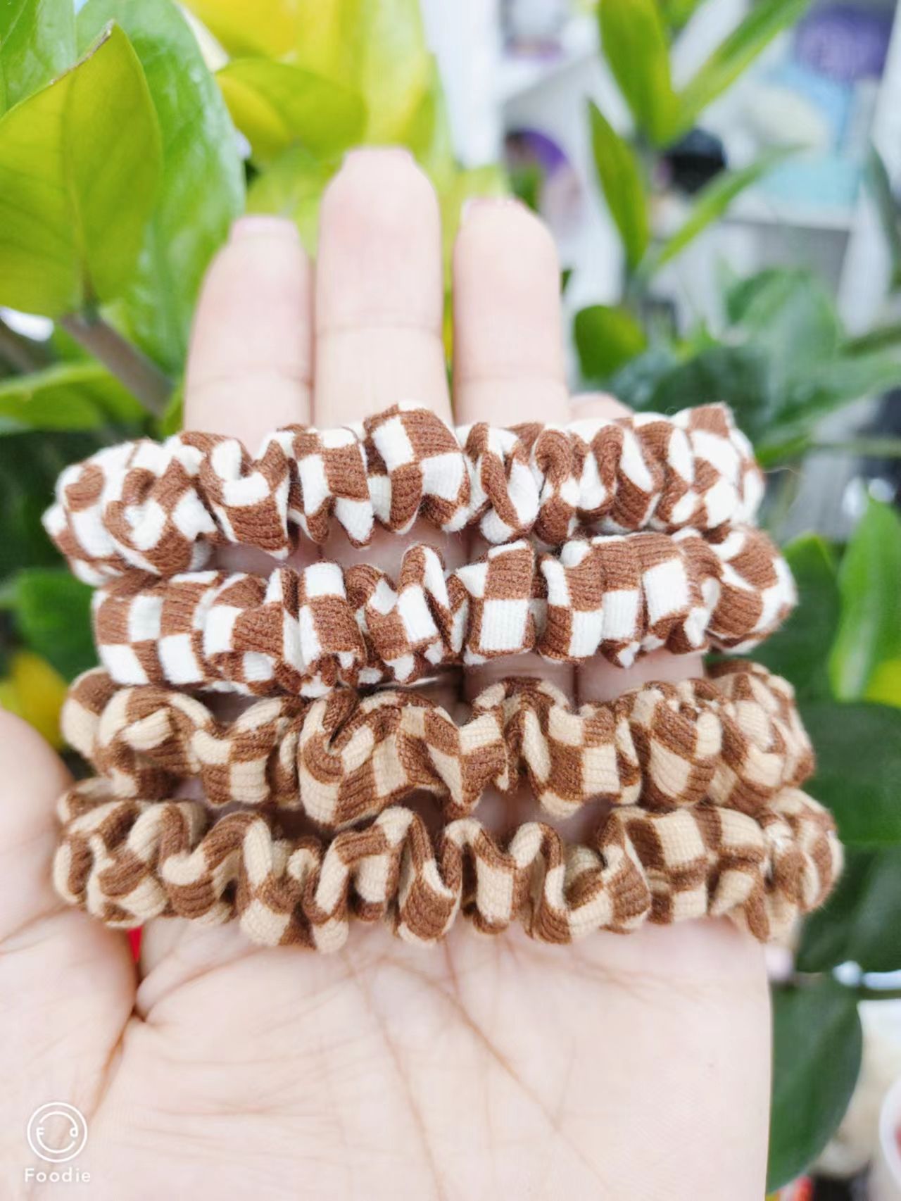 The small intestine circle grid is a cross-border bestseller. 60 colors of solid color, bright color, Ding pig large intestine circle, hair circle, elastic hair circle, direct supply from the manufacturer Specification image