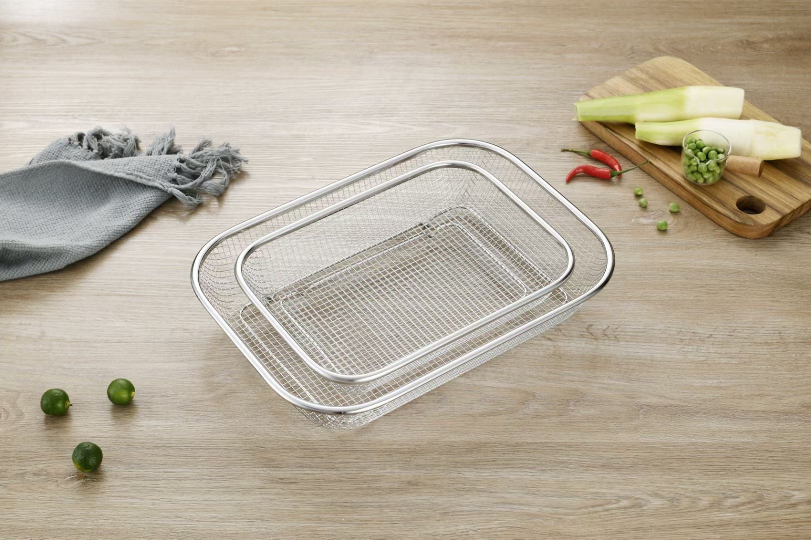 Stainless steel washing basin drain basket square drain basket kitchen wash basin net basket fruit basket fruit bowl drain basin