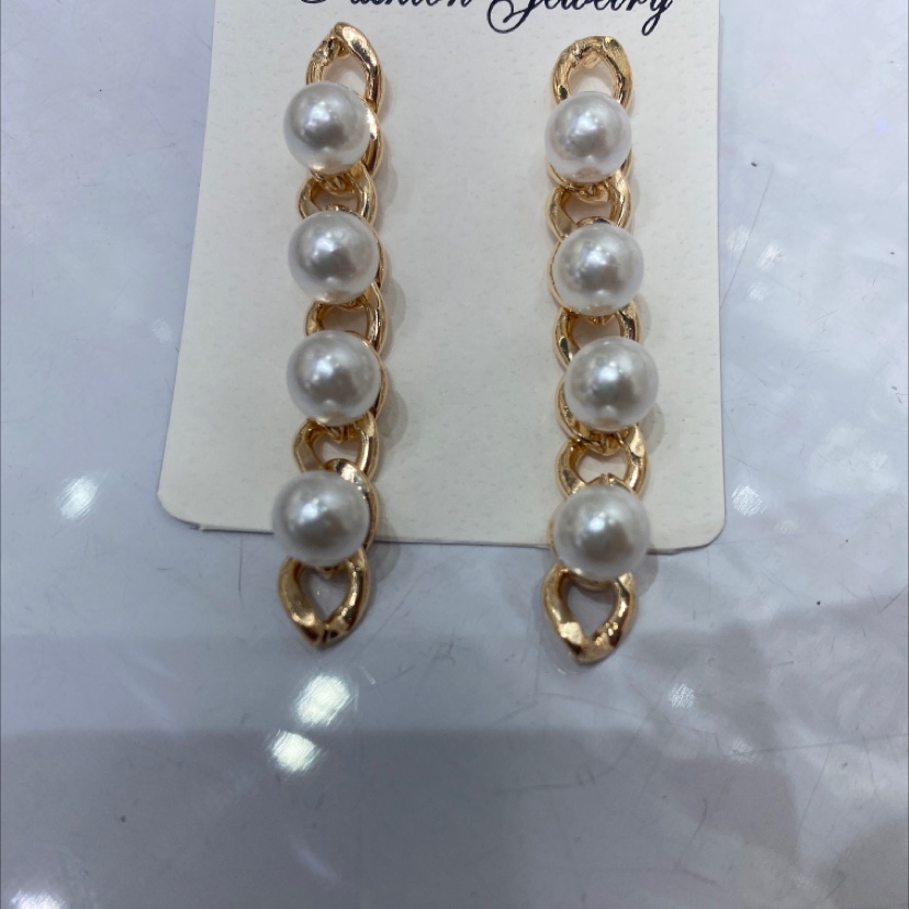 Louie Oudi fashion network explosive earrings, personality, leisure, fashion Korean version of jewelry 202262 new product