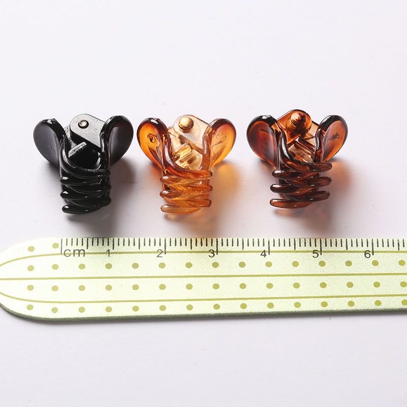 Black Mini Small Clip Back Of Head Half A New Autumn And Winter Forehead Hair Clip High-Grade Overhead Small Magic Item Picture