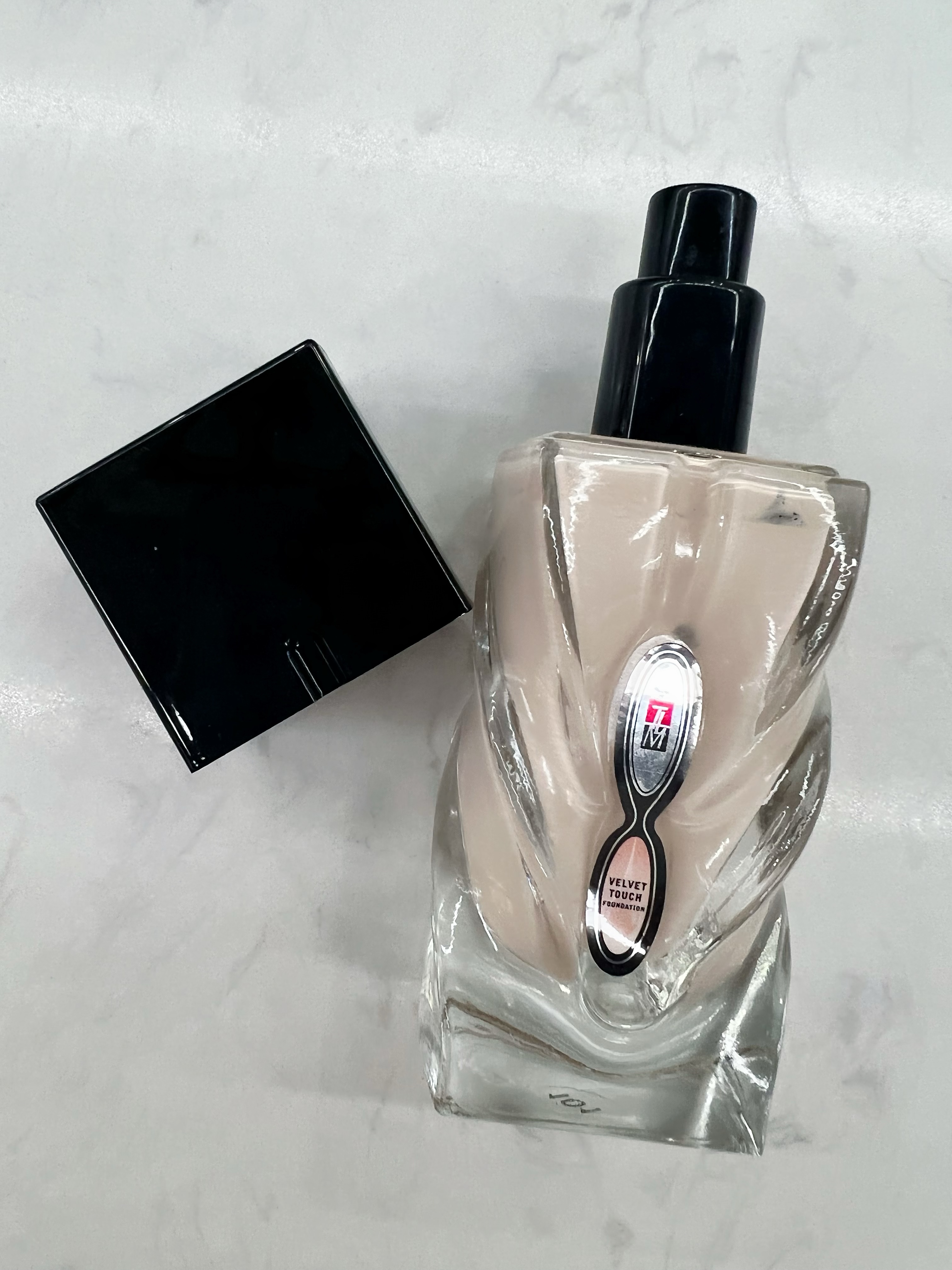 Liquid Foundation 095 details Picture