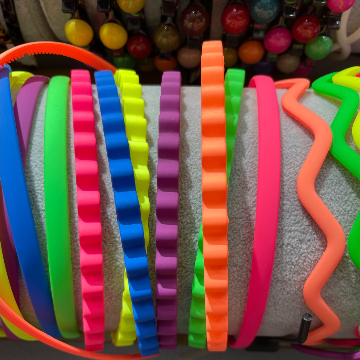 Fluorescent Wavy Headband details Picture