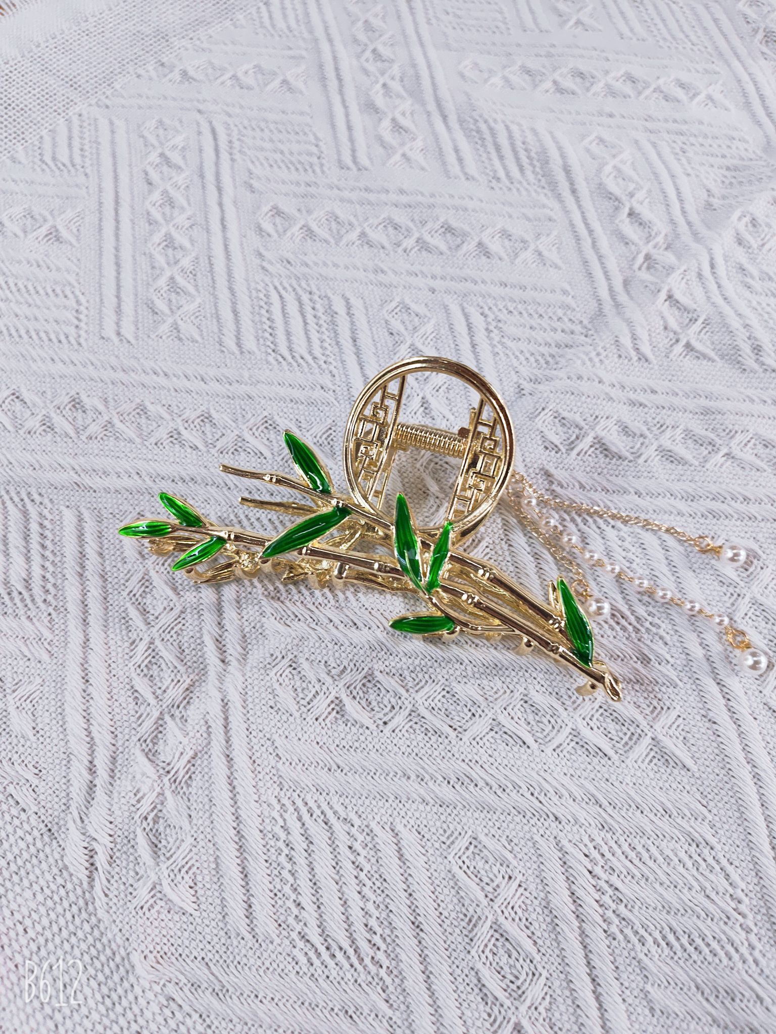 Air Korea Trend Fashion Lady Children Hollow Hairpin Oval Dark Red Specification drawing