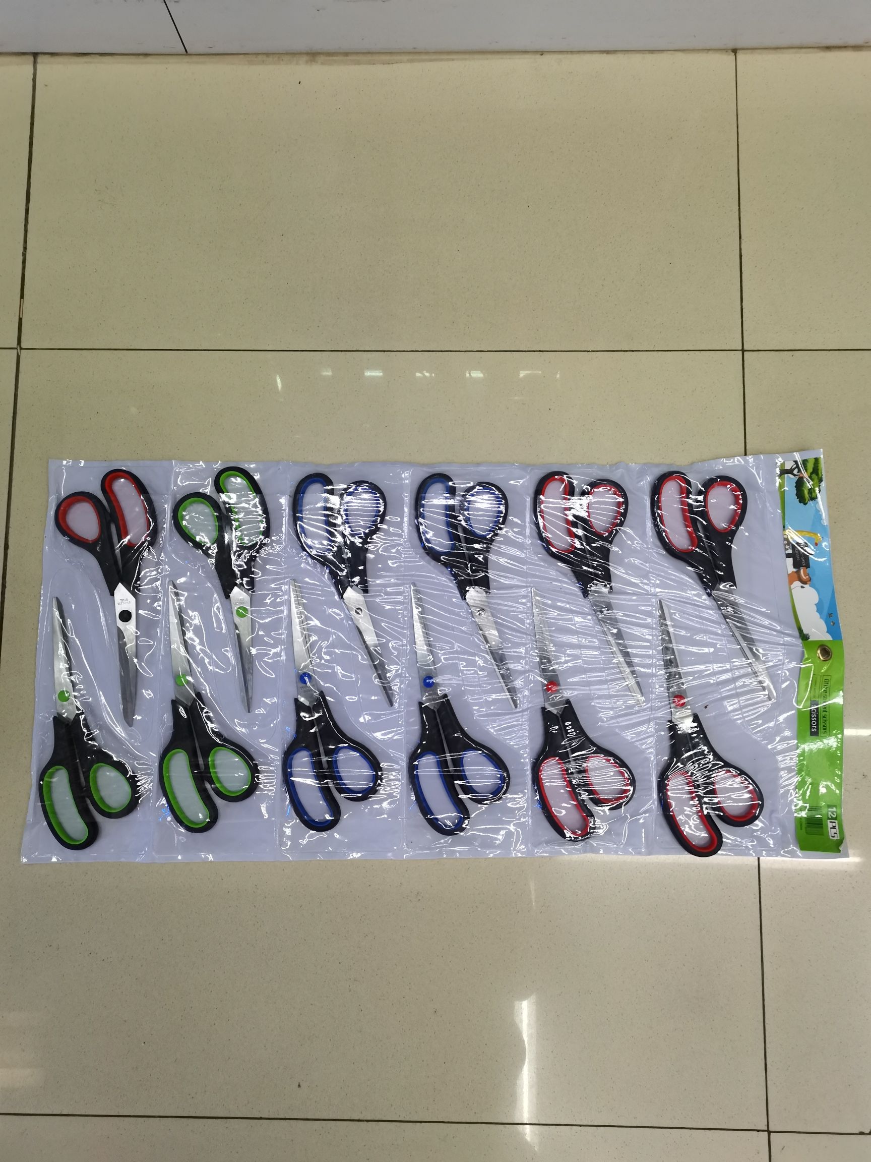 Hardware tools scissors, other scissors, office and educational scissors, office and cultural scissors, rubber and plastic scissors, two-color handle scissors, row scissors, student scissors Item Picture