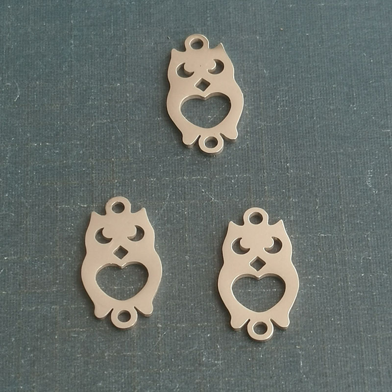 Cartoon animal stainless steel pendant laser-cut Owl pendant Titanium steel jewelry DIY small accessories wholesale