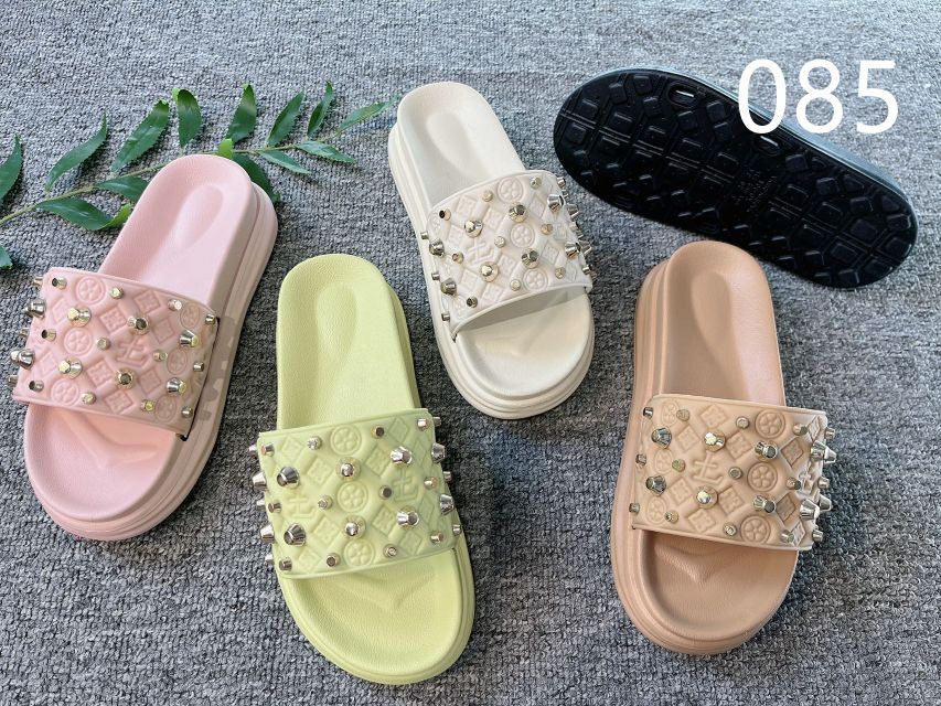 Slippers women wear summer fashion sandals with wedge heel thick soles non-slip sandals 2022 new net red slippers