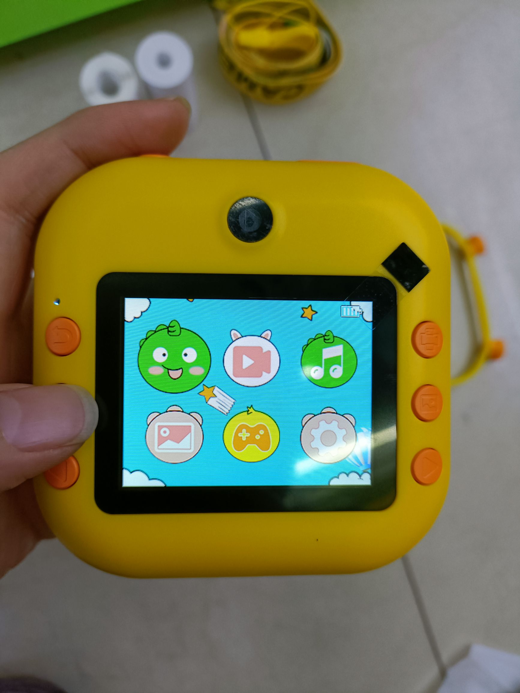 M2 Polaroid kids digital camera Cute cartoon mini HD printing camera Application Scenario