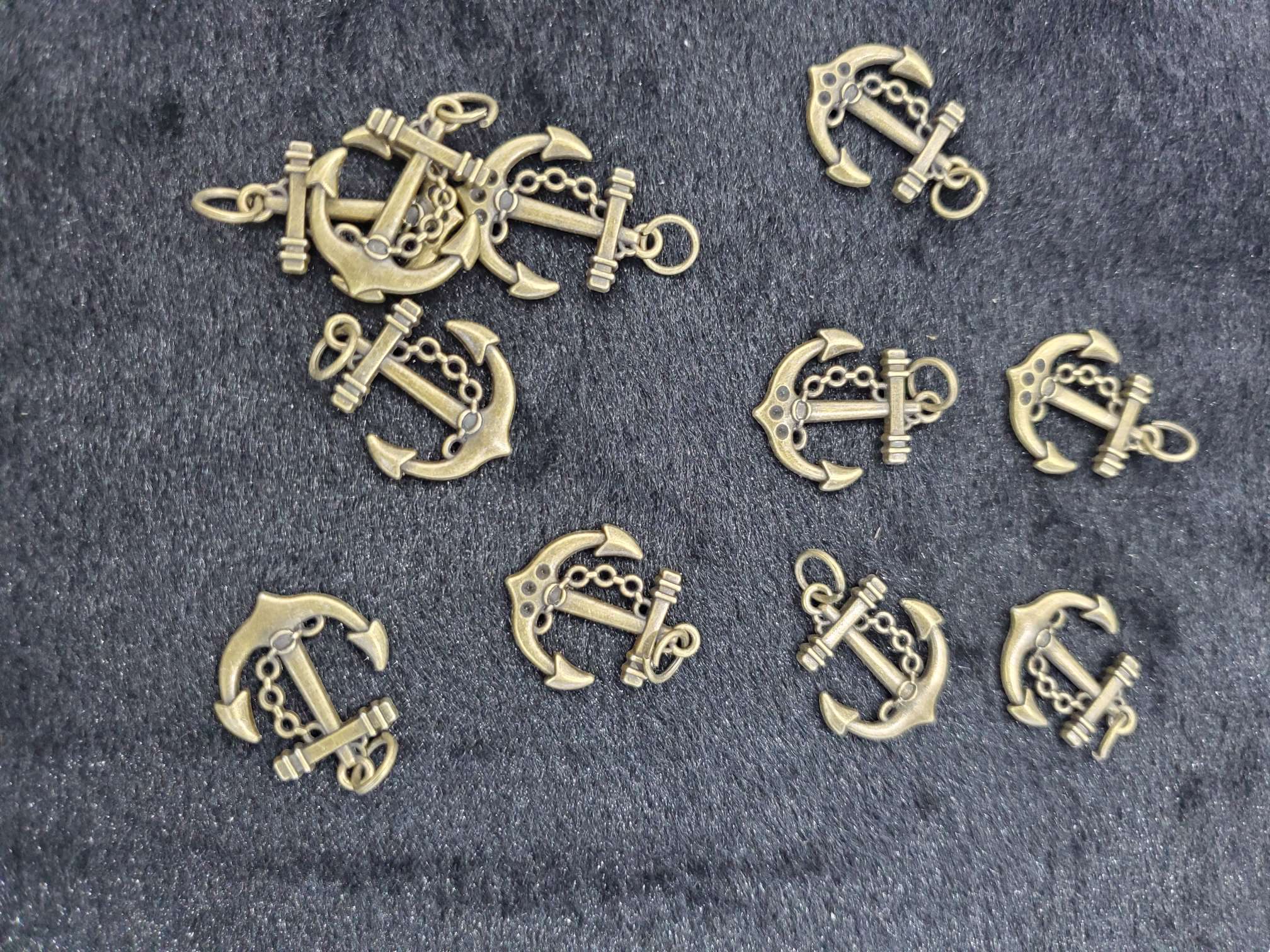 Alloy accessories clothing accessories tower Item Picture