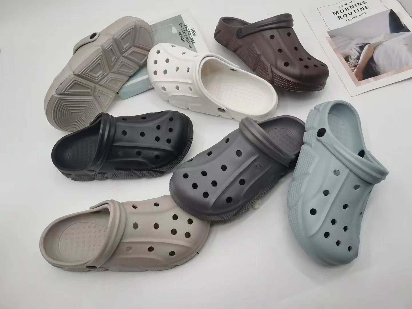 2022 new trend slippers for men to wear summer shoes on the sense of non-slip cave shoes for men half drag bun head beach sandals 061