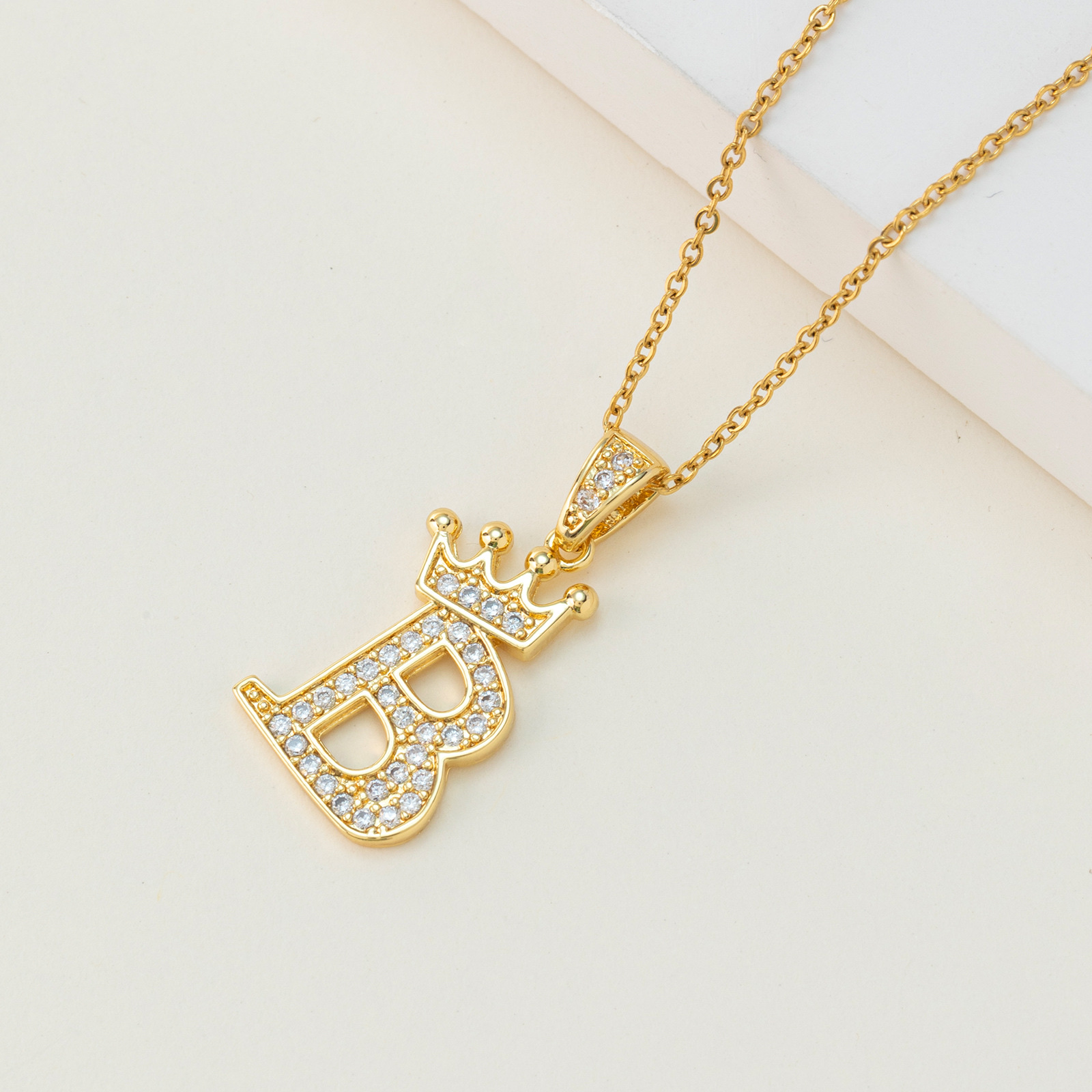 Cross-Border Explosive Accessories Europe And The United States Hip Hop Pendant Stainless Steel Necklace Collarbone Chain Simple 26 English Letters Application Scenario