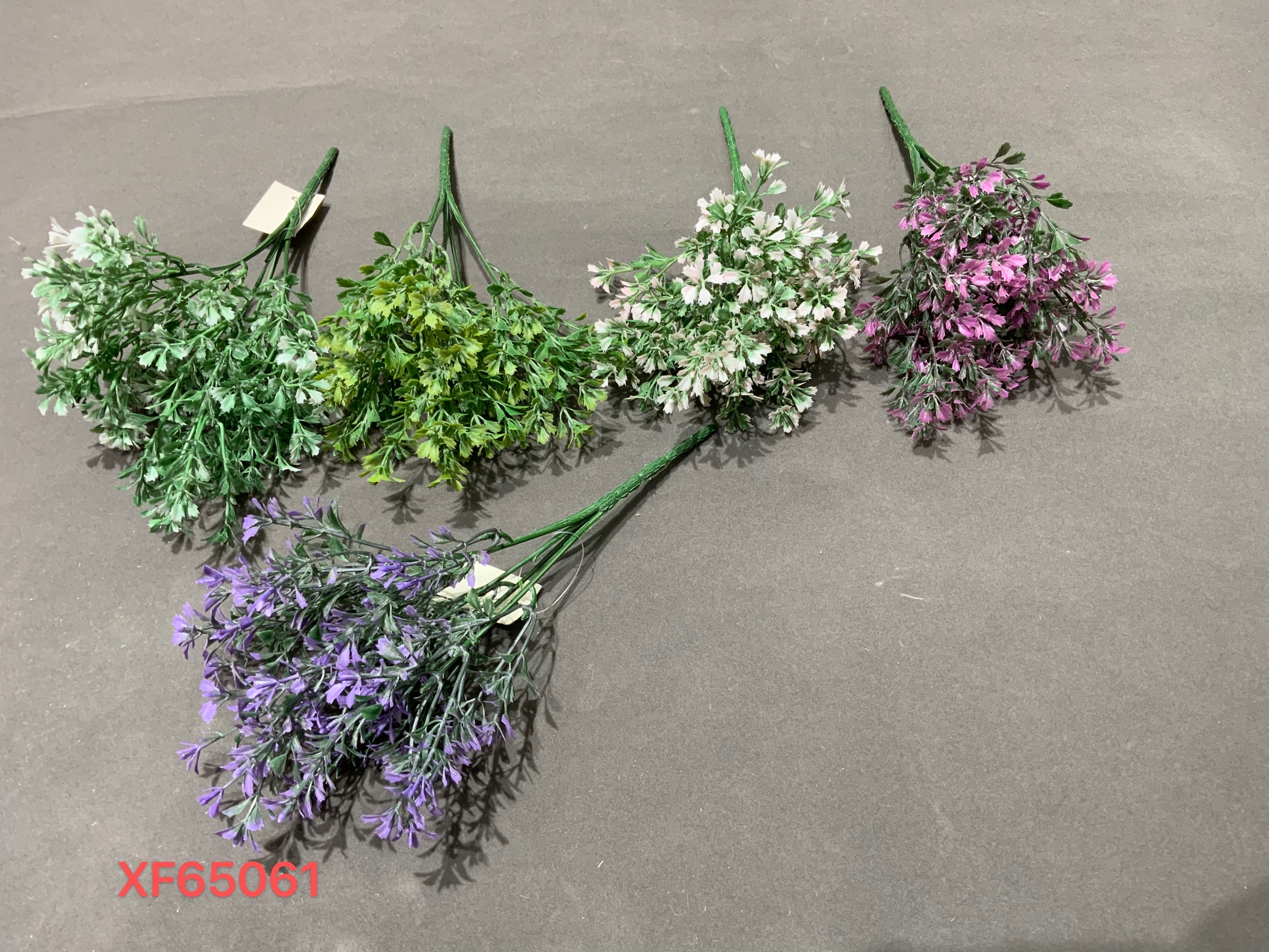 XF56061，5叉30厘米长水草，5个颜色，适合搭配花插盆景用，也适合单独插喷当摆件