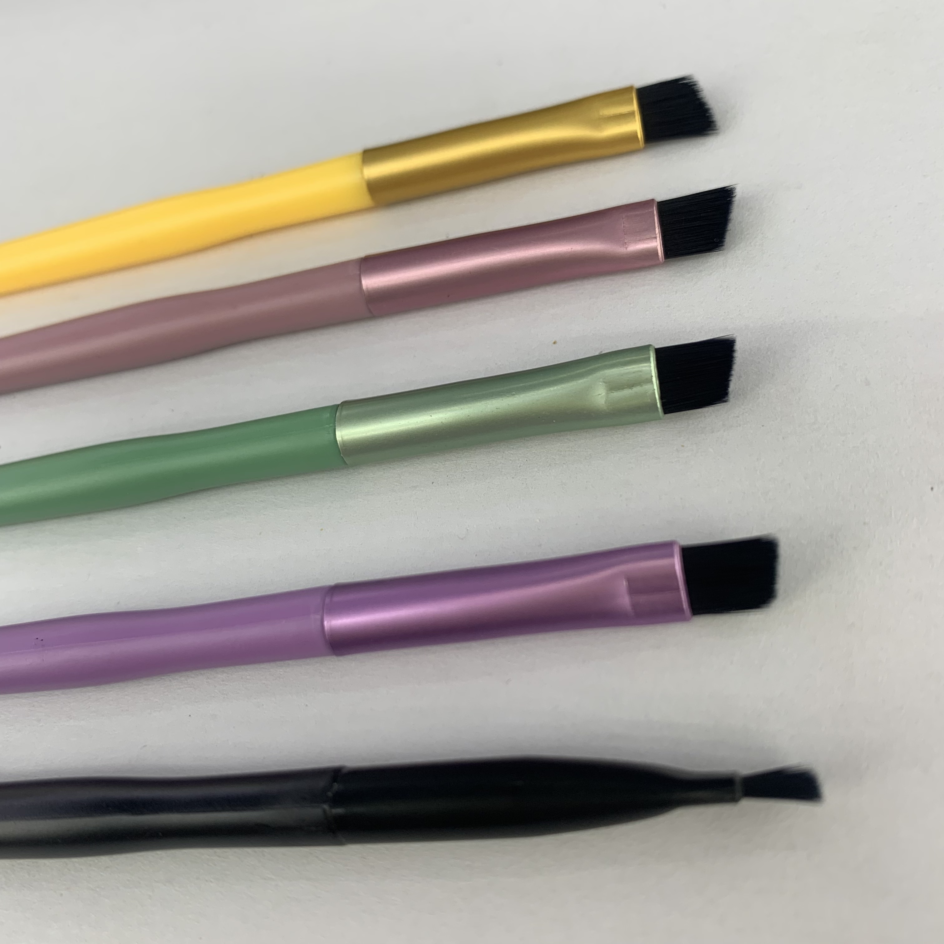 Angled Eyebrow Brush Item Picture