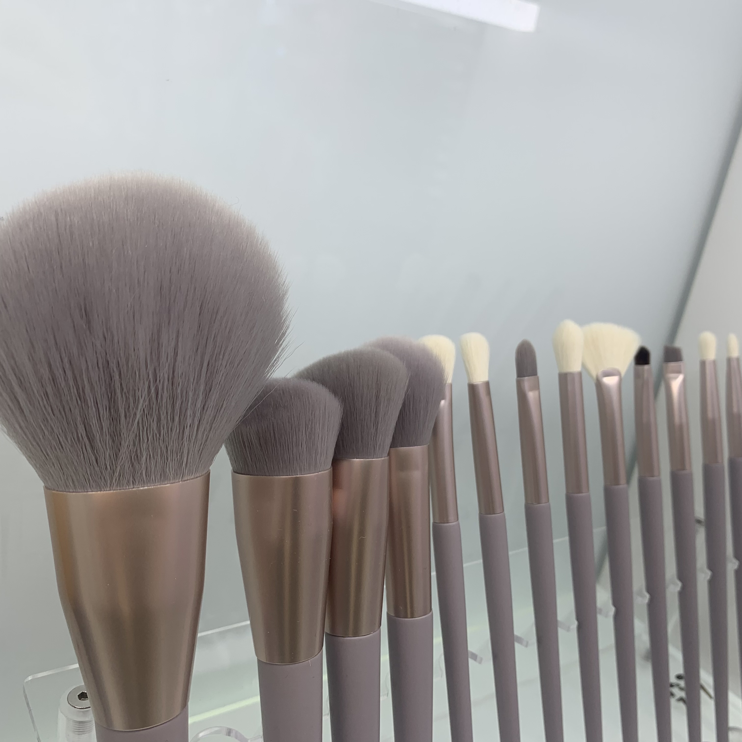 High-End Makeup Brush Set details Picture