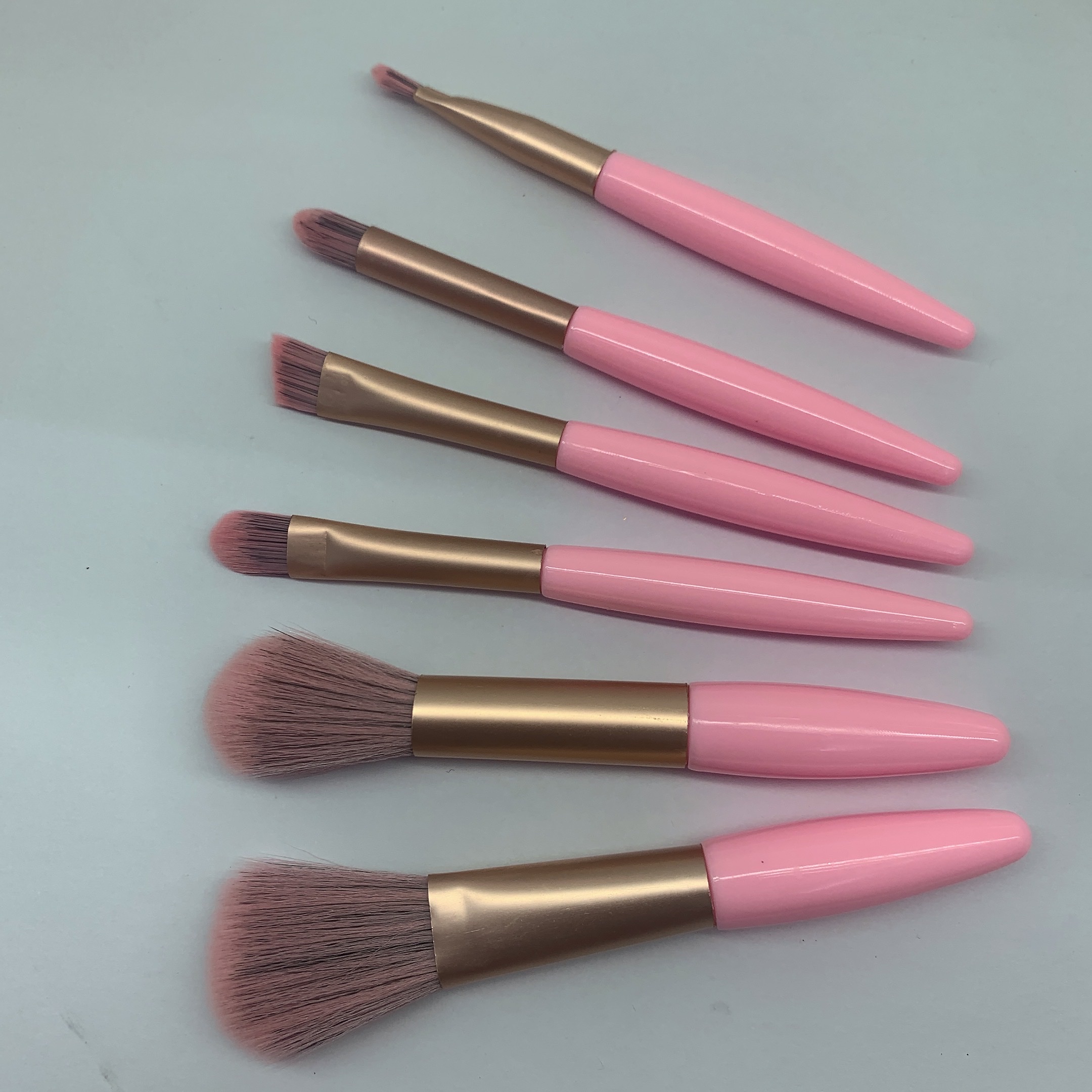 Eight Makeup Brush Sets Application Scenario