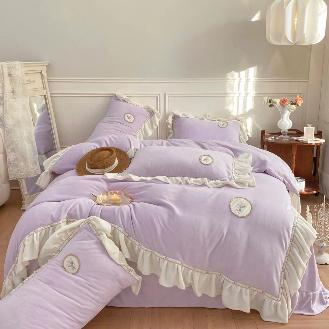 French Romance Lace Velvet Four-Piece Set details Picture