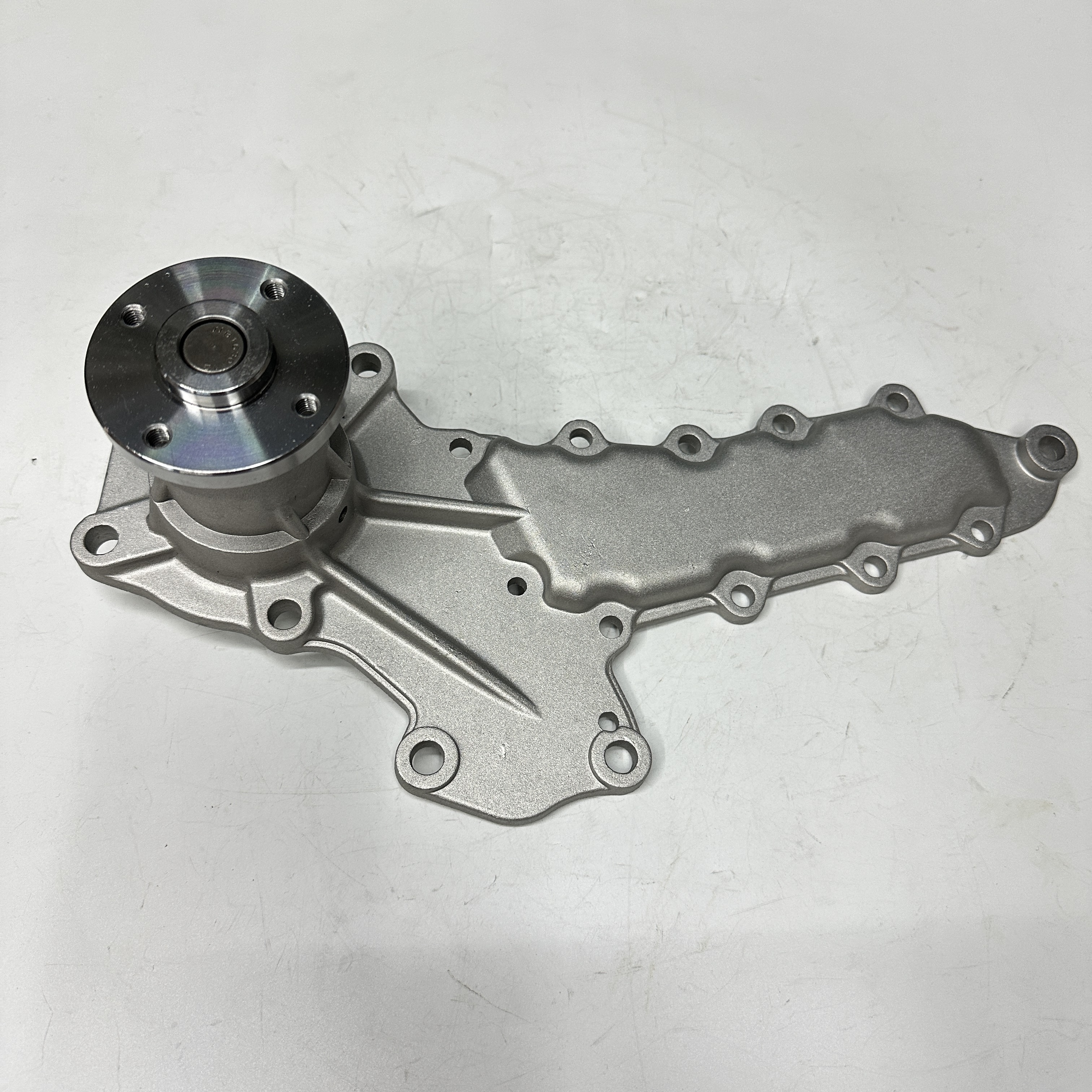 Automobile engine cooling system accessories cooling water pump 1A021-73030