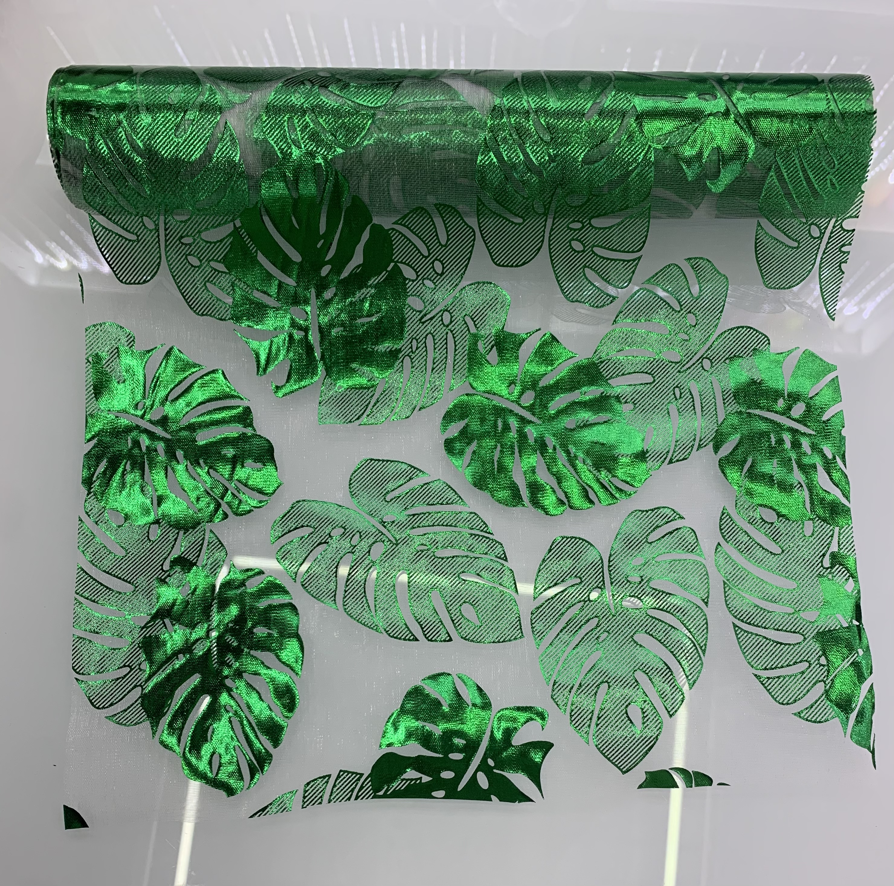 Hot green leaf gauze roll