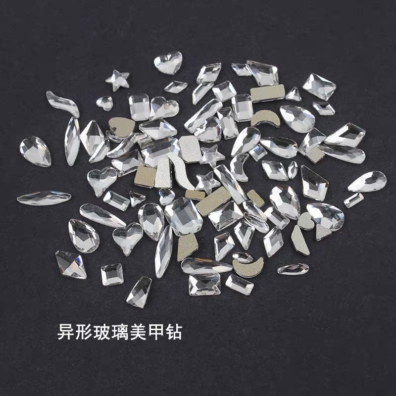 Wingenie Mini Small Size White Flat Bottom Shaped Diamond Nail Jewelry Explosive Flash Diamond Application Scenario