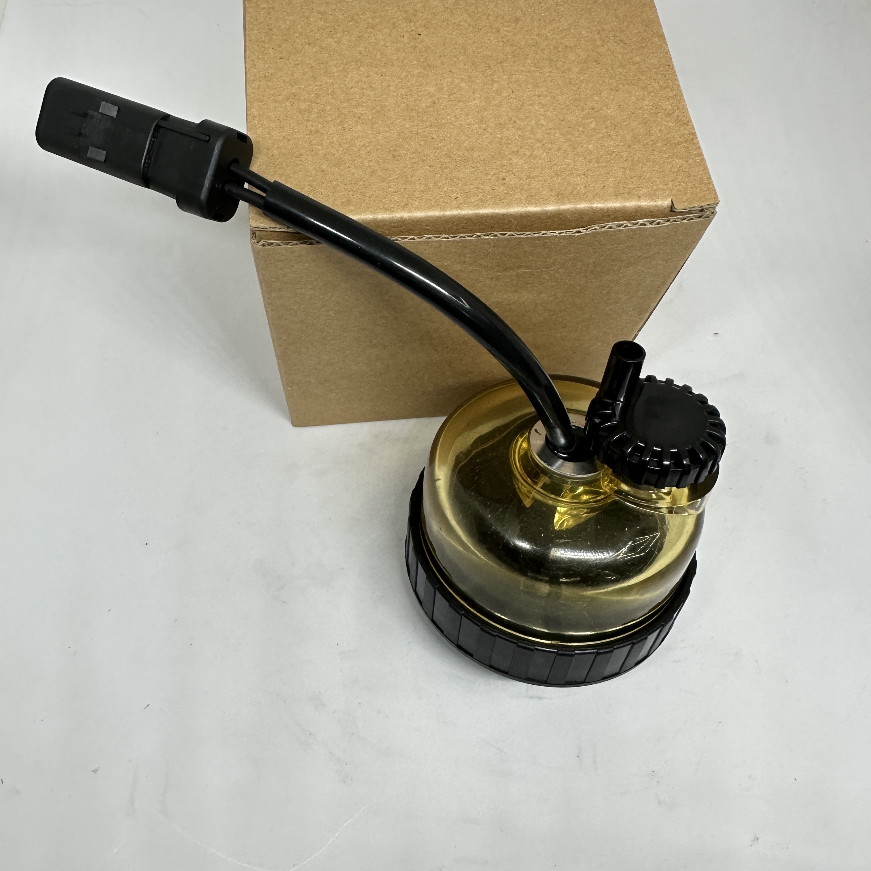 Construction machinery filter accessories, filter cup with sensor