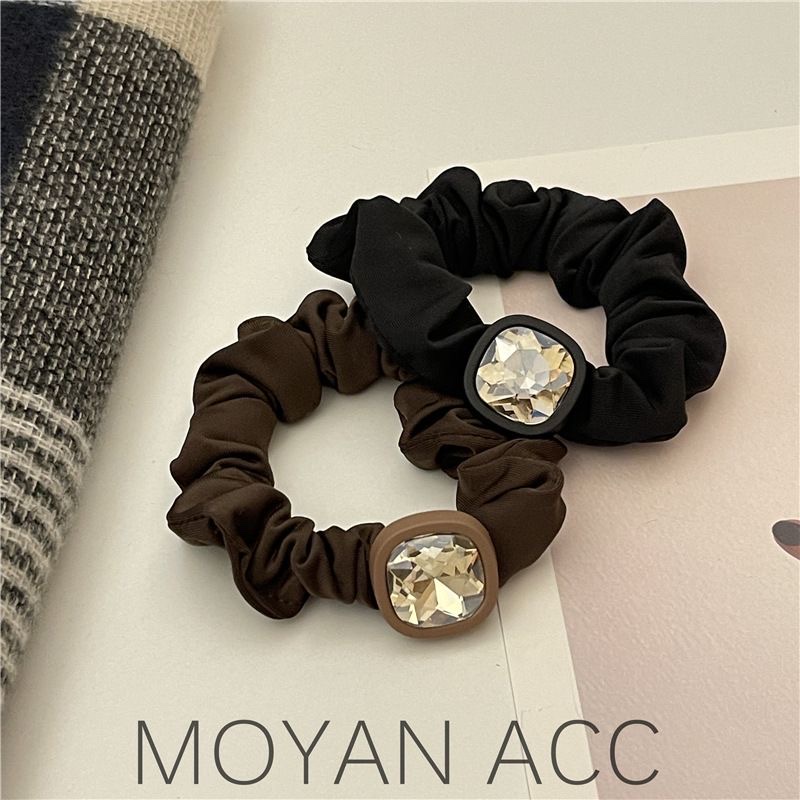 Head Rope Thick Scrunchie Large Colon Bun Hair Rope Fabric Inlaid With Diamonds Simple Leather Cover Hair Accessories Hair With Ponytail Application Scenario