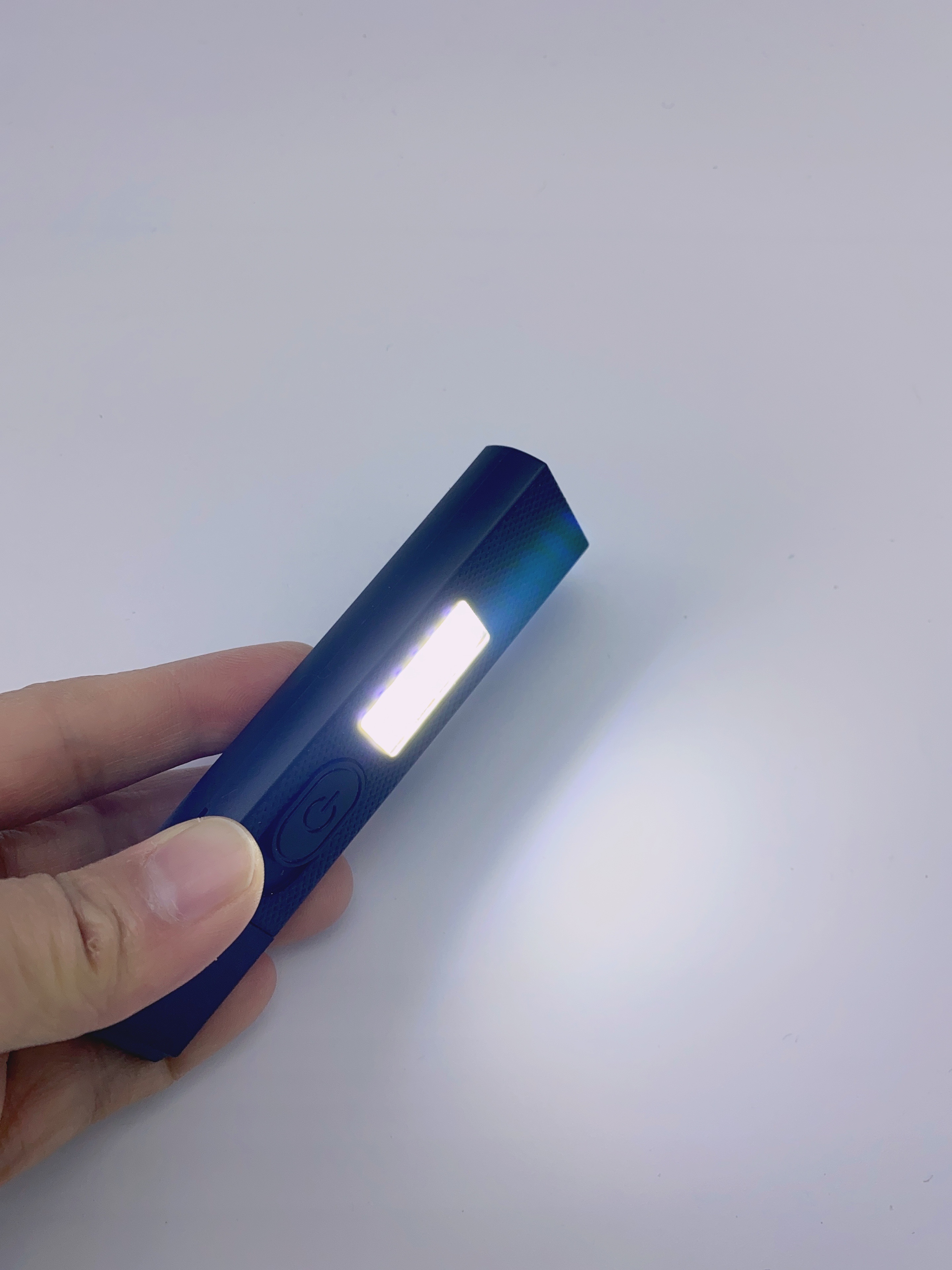 厂家直销USB充电电筒 强光手电月亮灯 便携式电筒 COB灯详情3