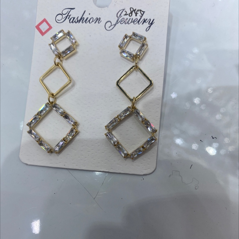 Louis: ODi 2023 network explosive earrings, zircon + accessories fashion earrings, exported to Europe, the United States, the Middle East countries 20230001 popular jewelry thumbnail