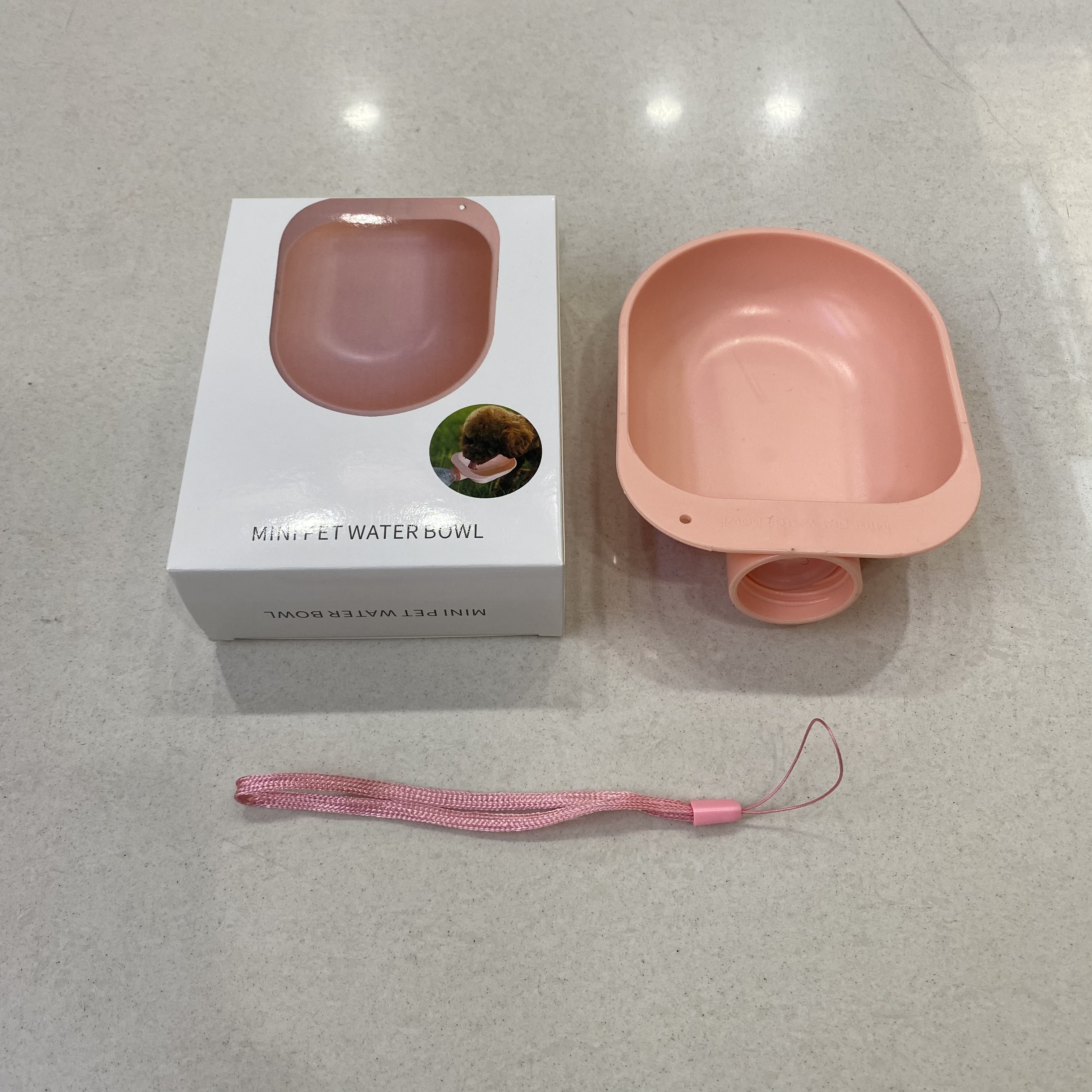 Pet going out portable water fountain head accompanying water feeder cover plastic outdoor water supplies for cats and dogs