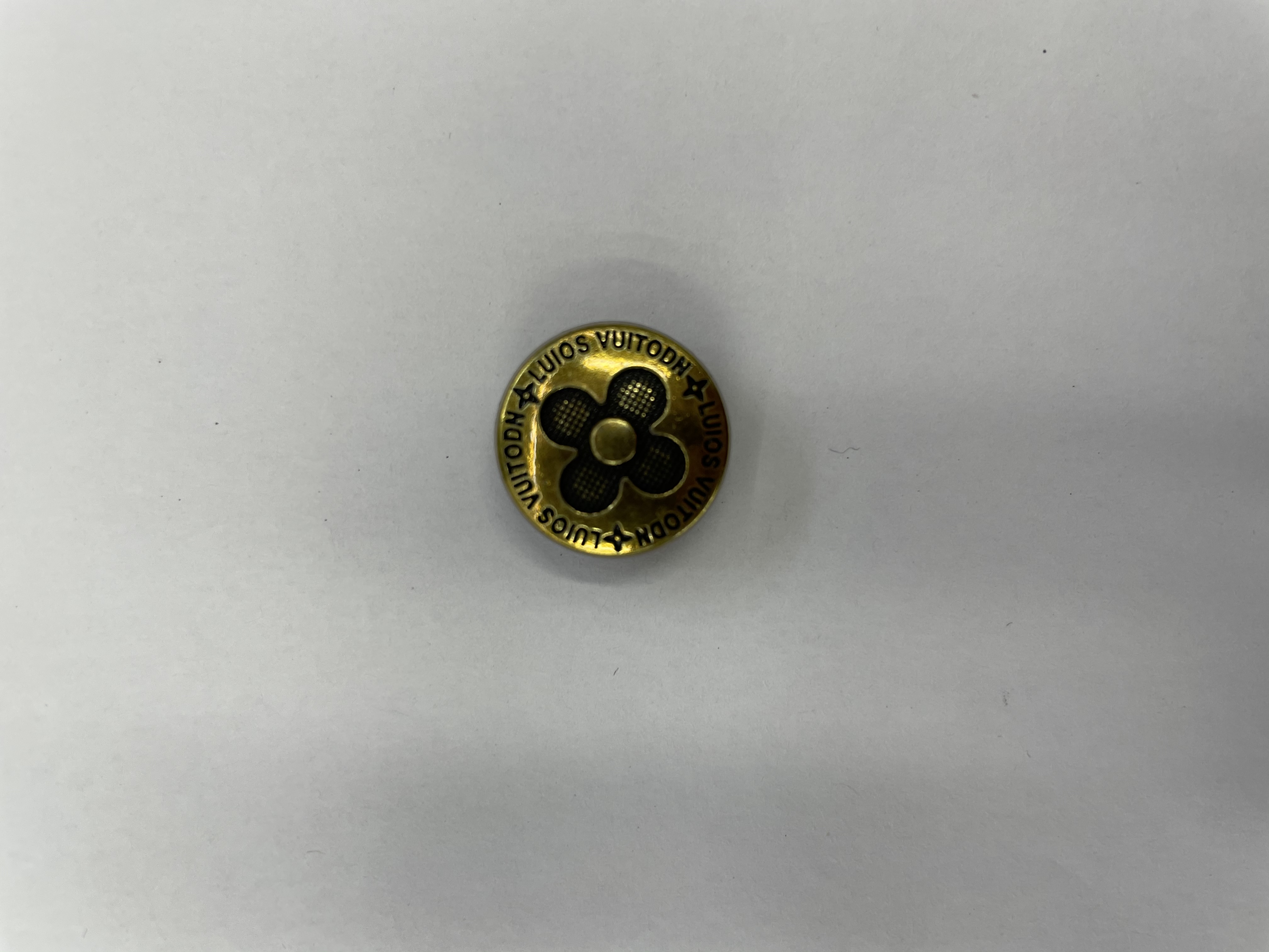 合金面板102锌合金面板大衣衬衫衣领服饰装饰扣钮扣。