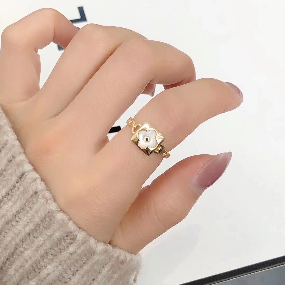 An opal ring