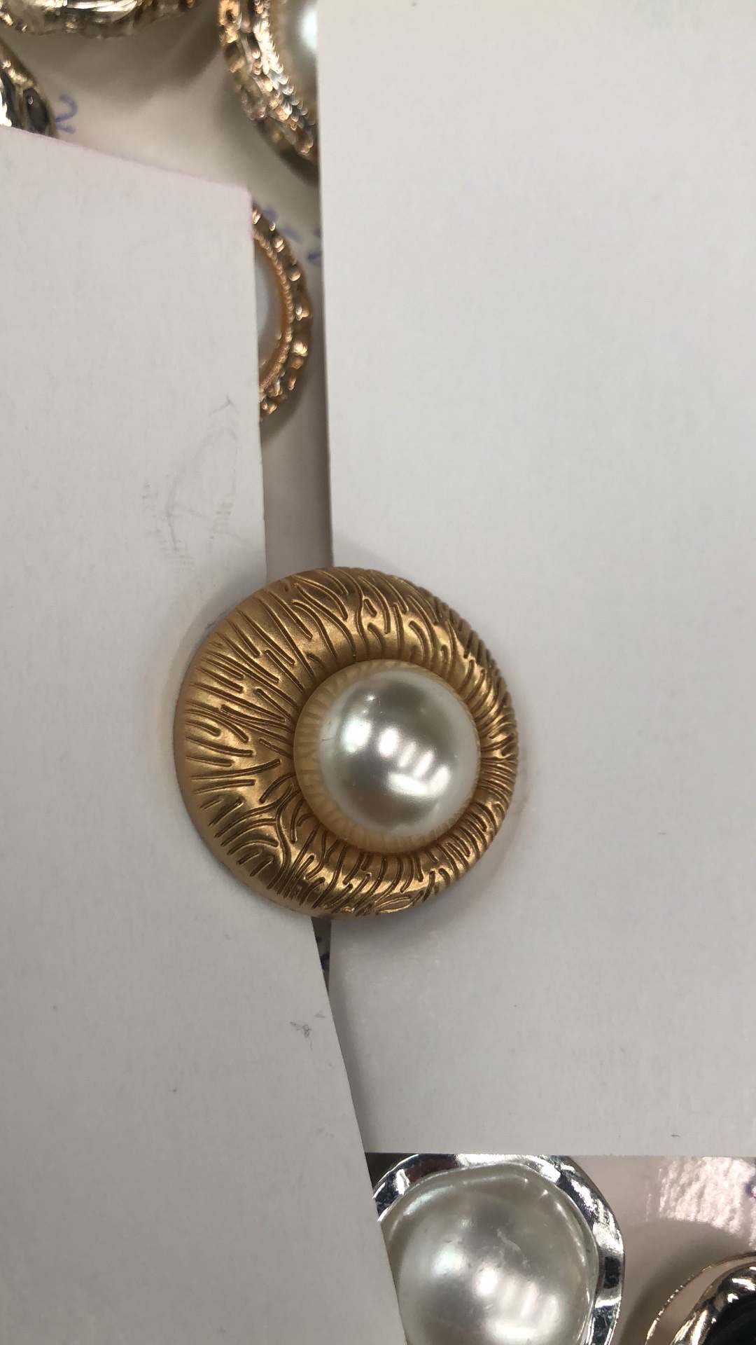 Plastic Plated Pearl High-Grade Incense Button