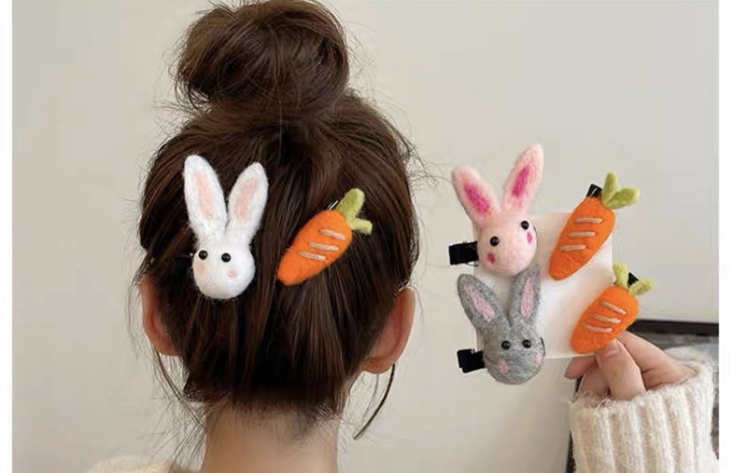 Rabbits Love To Eat Carrots ~ Felt Hair Accessories Cute Girl Plush Hairpin Headwear Instagram Fall/Winter Bangs Clip Application Scenario