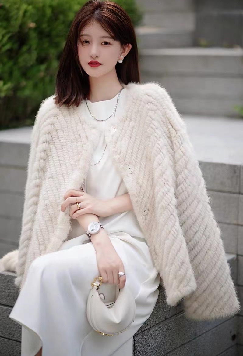 2024 European And American Fashion Mink Fur