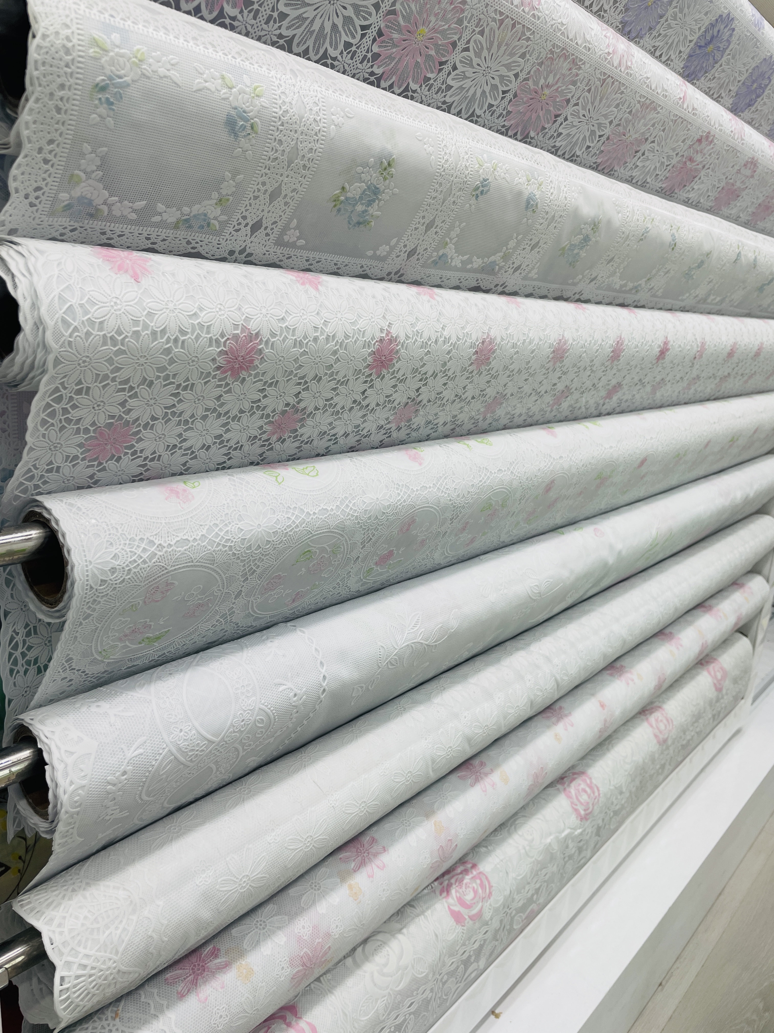 Lace Tablecloth 1.37 Door Width, A Roll Of 20 Meters Variety Of Flowers