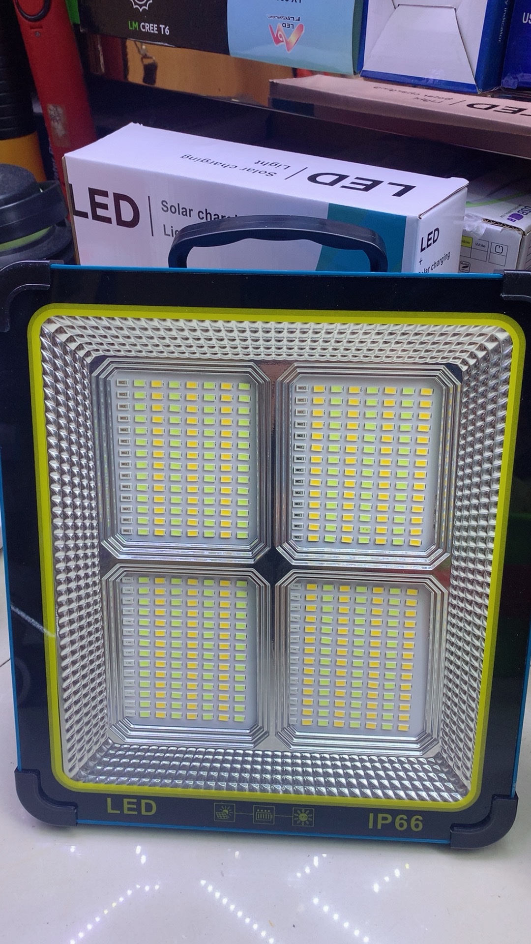Solar Floodlight Specification drawing