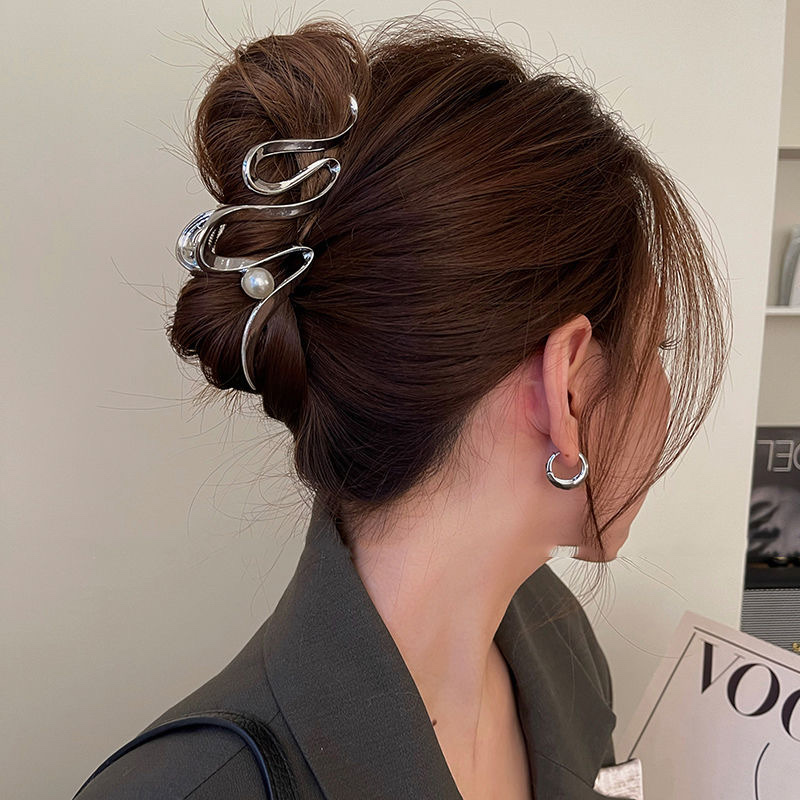 Small Cold Wind Design Hairpin Female Back Head Shark Clip Ins2023 New High-End Hairpin Grab Large details Picture