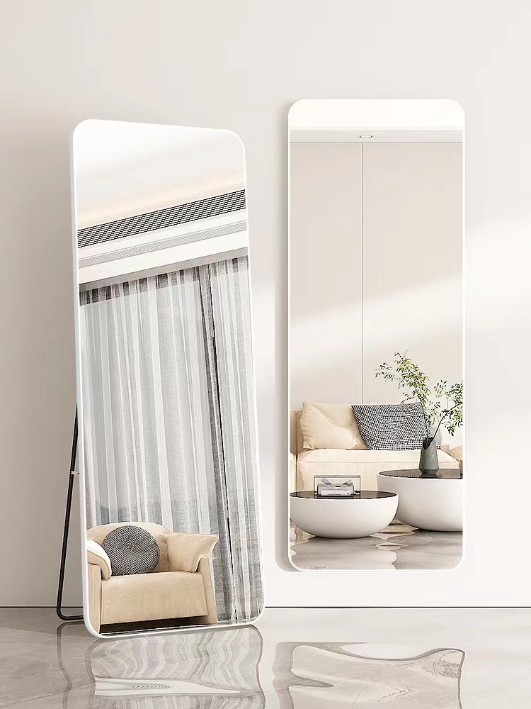The Store Furniture Features Floor-To-Ceiling Mirrors Throughout, Presenting A Grand And Simple Look